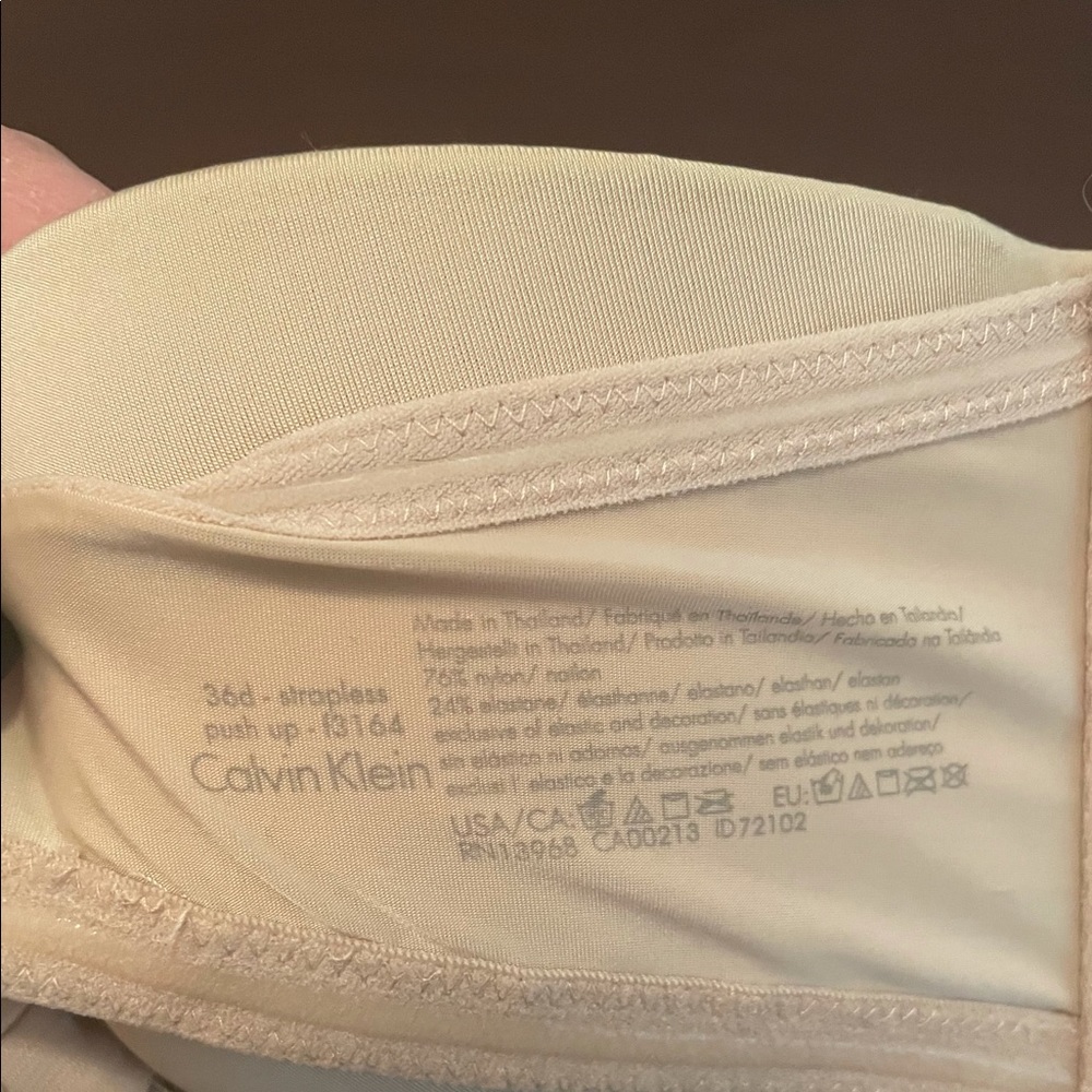 Calvin Klein strapless bra - Picture 2 of 2